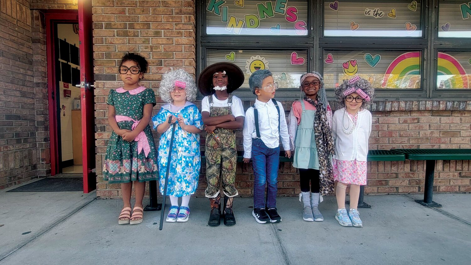 LABELLE -- Students at Country Oaks Elementary School had fun celebrating the 100th Day of School. For more photos, see the school's page on Facebook.